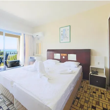 Sibyl Erythrai Hotel *