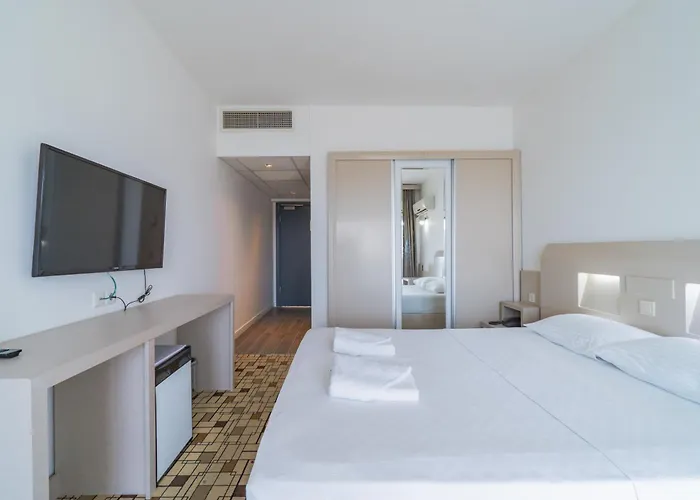 Sibyl Erythrai By Muup Hotel